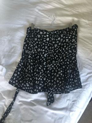 Cute Zara navy skirt