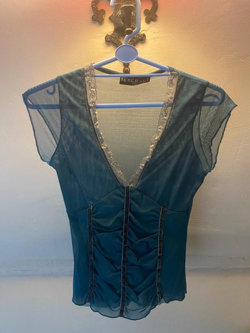 blue fitted ruched top