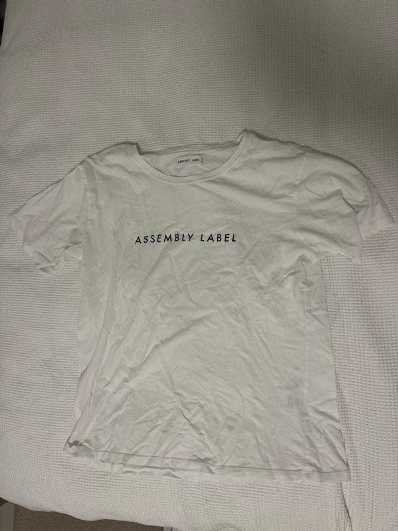 white assembly label top
